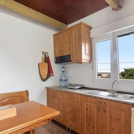 With Cave Trekking Trails Apartment