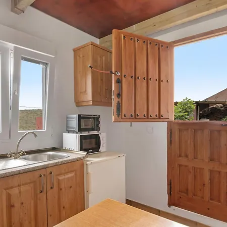 With Cave Trekking Trails Apartamento