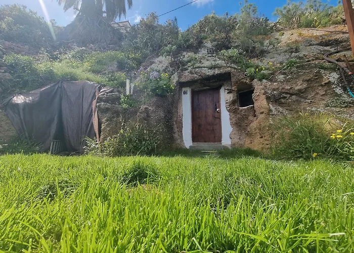 With Cave Trekking Trails Appartement *