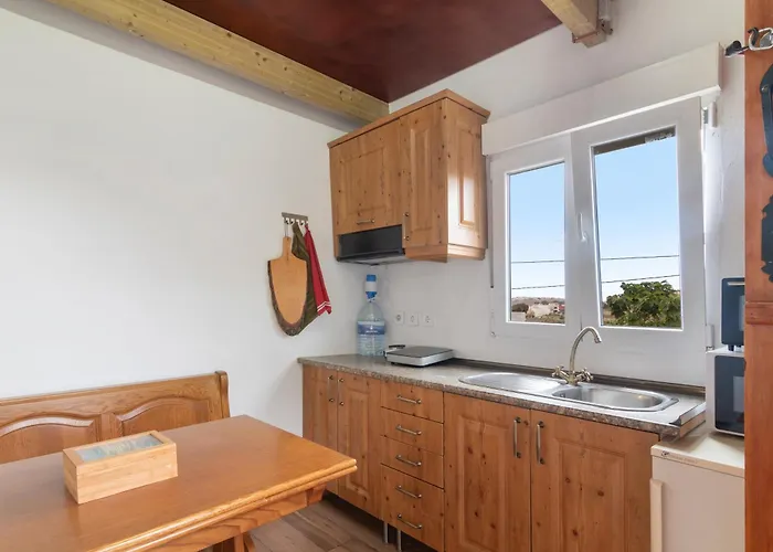 With Cave Trekking Trails Appartement