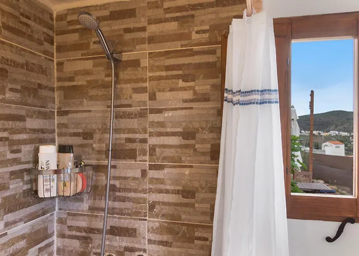 With Cave Trekking Trails Appartement *