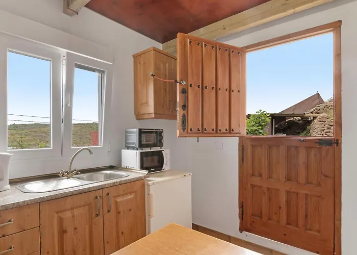 With Cave Trekking Trails Appartement